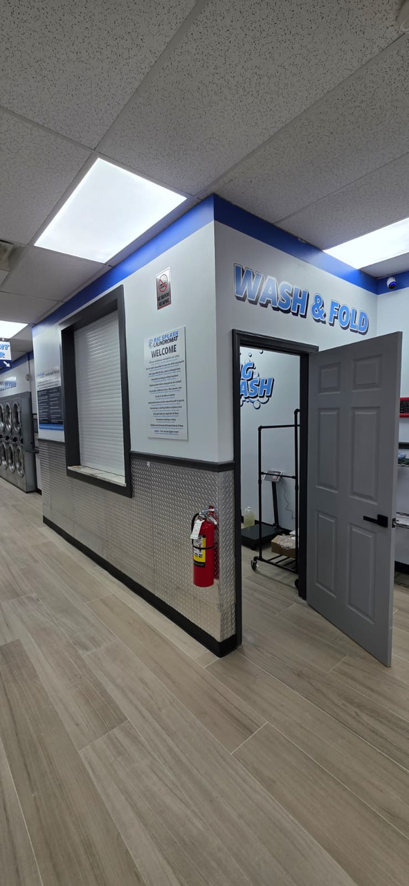 Big Splash Laundromat photo 5